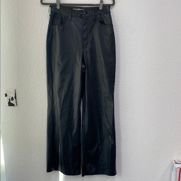 Levi's Premium Women's 70's Flare Black Faux Leather Festival Rodeo Pants Sz 29 - Picture 2 of 9